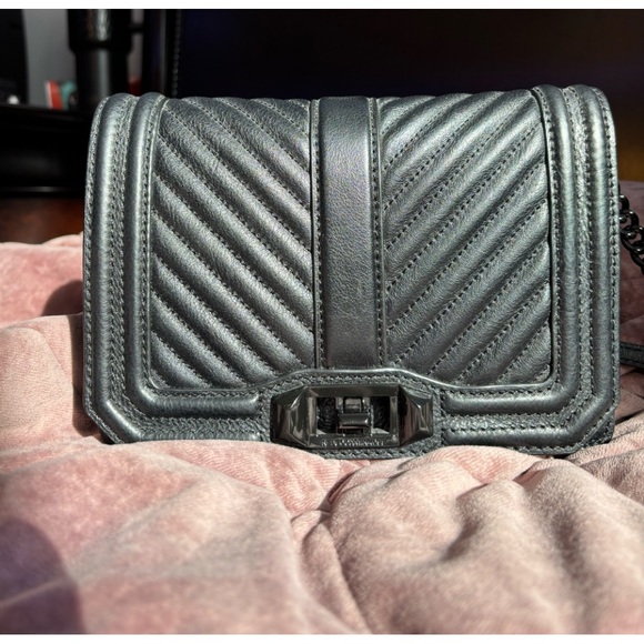 Rebecca Minkoff Small Love Chevron Quilted crossbody - Picture 1 of 13